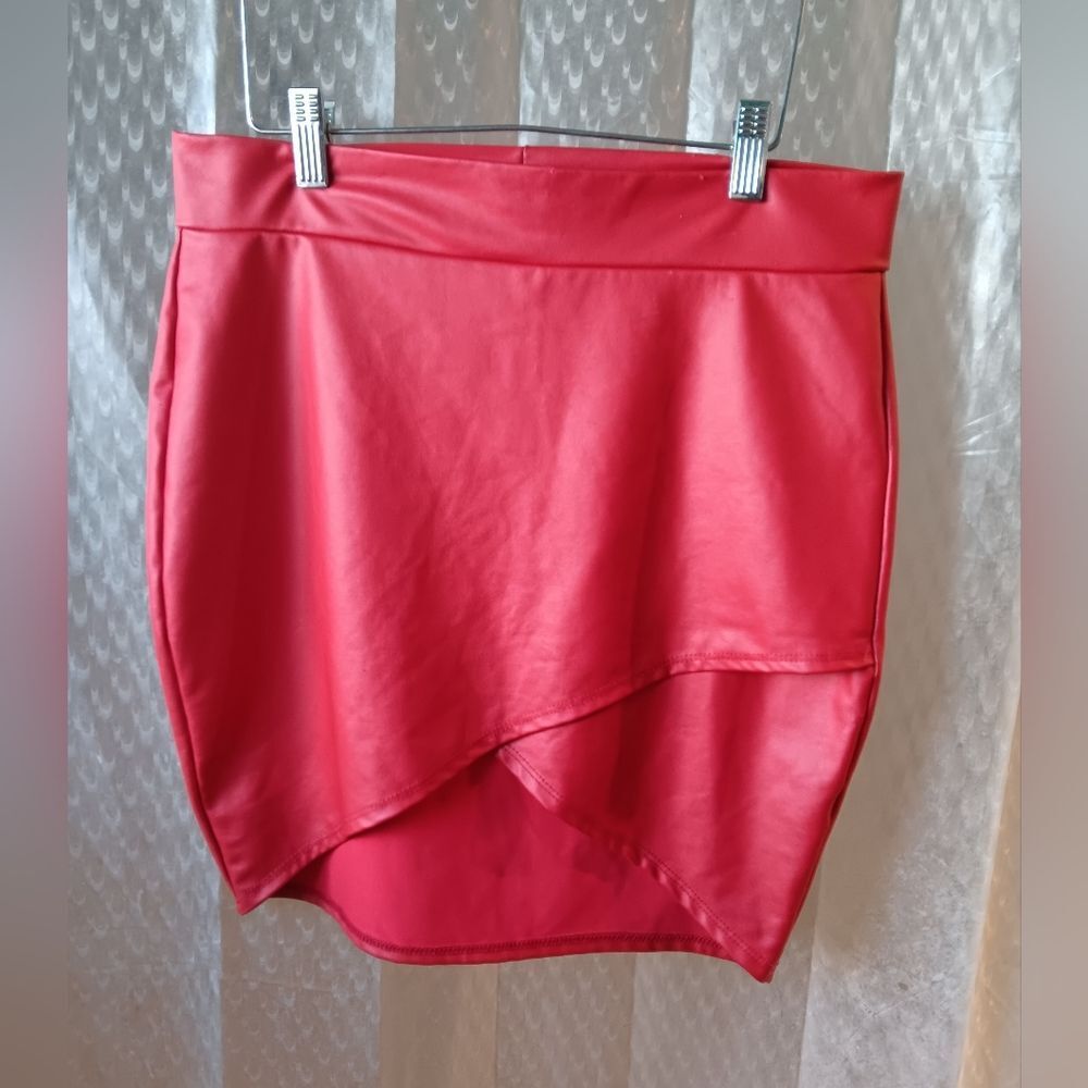 D.ROCK Red Faux Leather Women's Skirt Size L Preowned